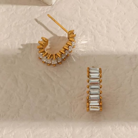 Small Sparkly Zircon J shape Chunky Hoop Earring 18K Gold Plated Stainless Steel - Picture 5 of 10